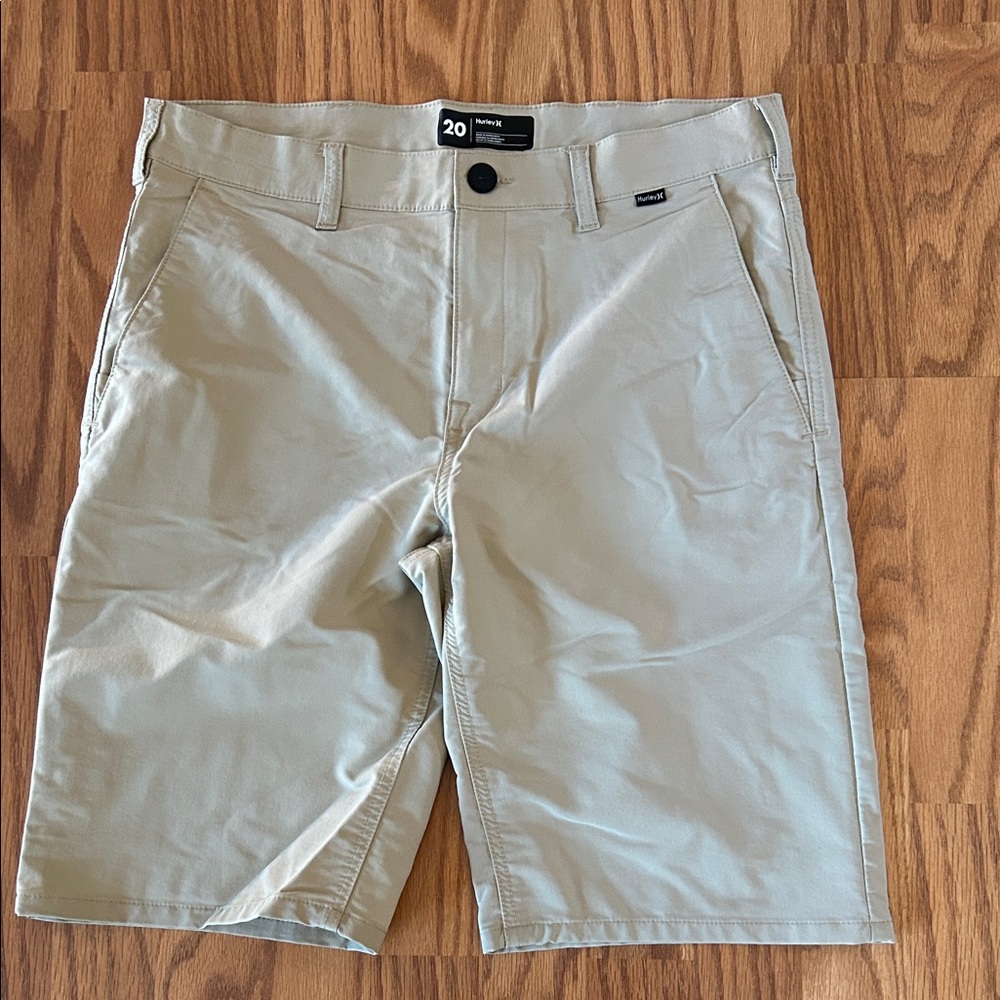 Boys Hurley golf shorts. Size 20.